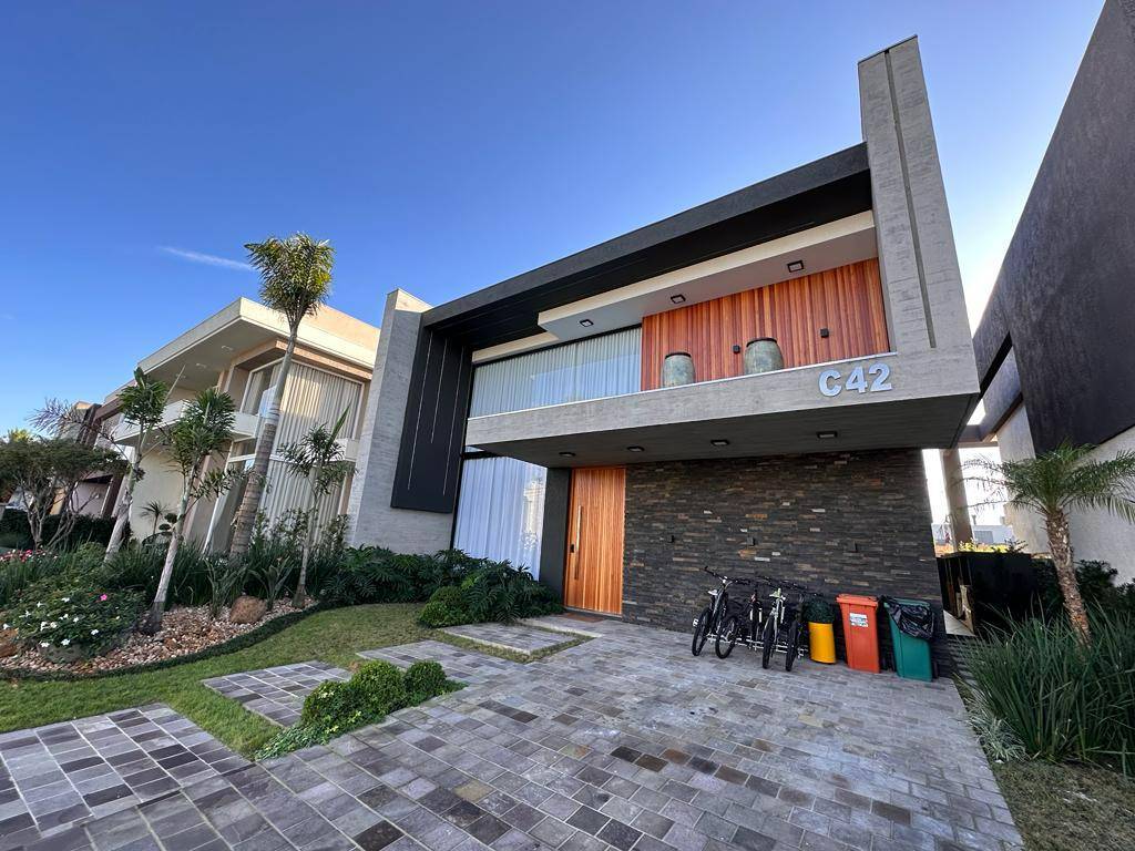Casa em Condomínio 5 dormitórios para venda, Parque Antártica em Capão da Canoa | Ref.: 12247