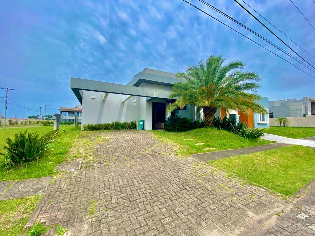 Casa em Condomínio 4 dormitórios para venda, Parque Antártica em Capão da Canoa | Ref.: 7377